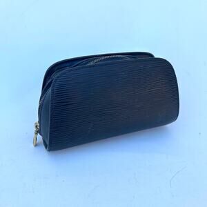 Louis Vuitton Epi Dauphine 17 Cosmetic Pouch Black Textured Clutch